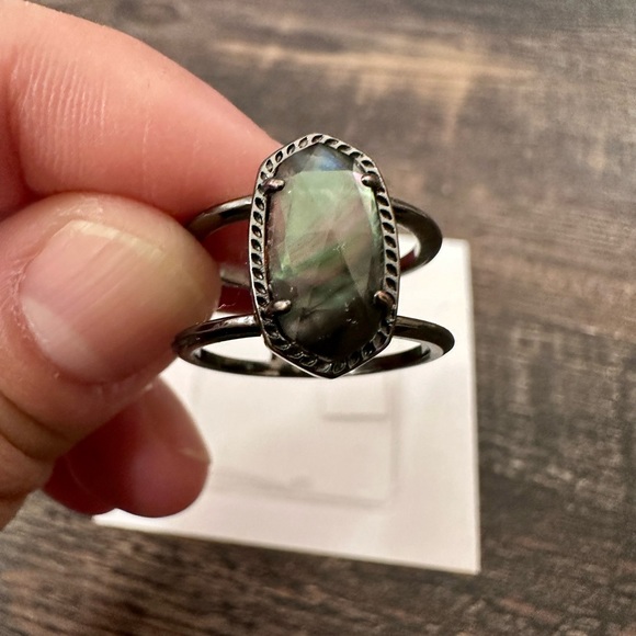Kendra Scott Elyse Double Band Ring in Gunmetal with Black Mother of Pearl sz7-8 - Picture 2 of 16